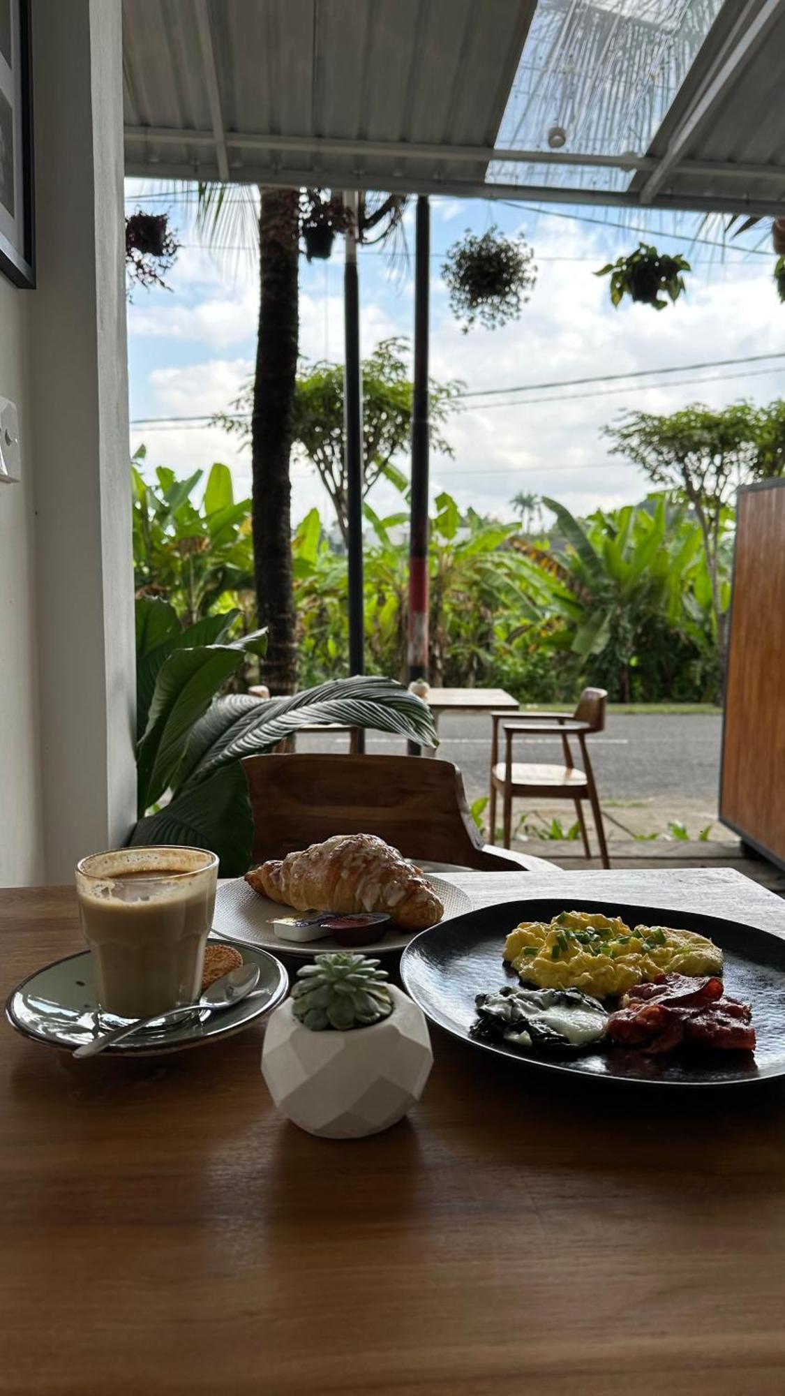 Kenan Cottage Canggu Esterno foto